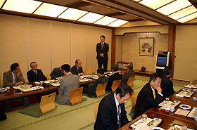近畿小ねじ会