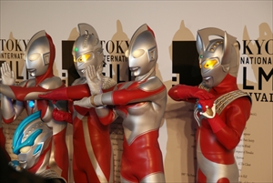 ウルトラマン_R.JPG