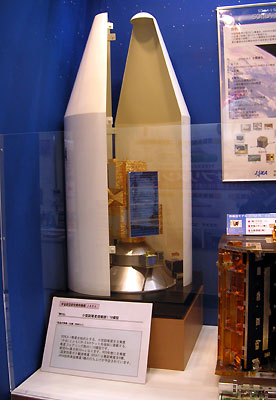 小型副衛星搭載部１／10模型