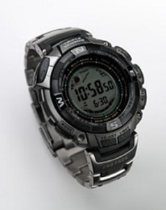 方位・圧力・温度センサーにタイドグラフと20気圧防水を装備した“PROTREK”